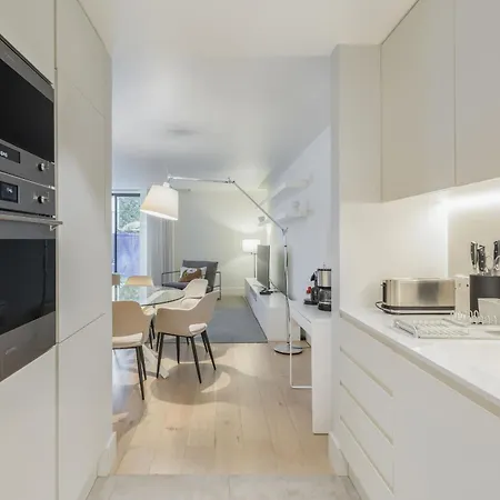 Chiado Prime With Terrace By Homing *