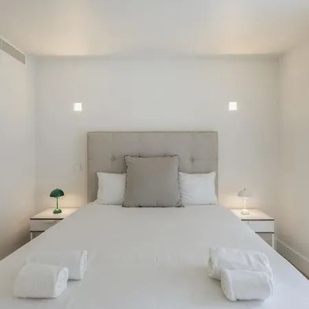 Chiado Prime With Terrace By Homing *