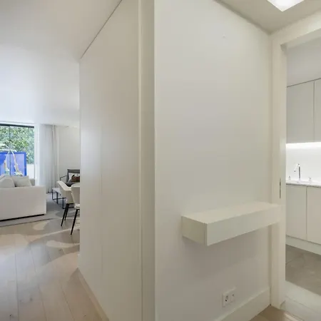 Chiado Prime With Terrace By Homing Апартаменты